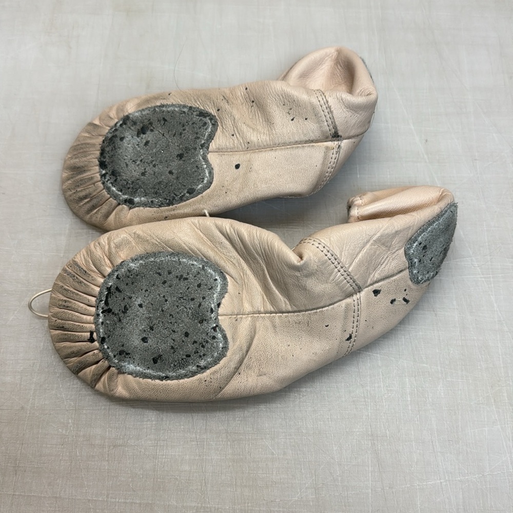 0824-02 Capezio Ballet Slippers - Picture 2 of 3